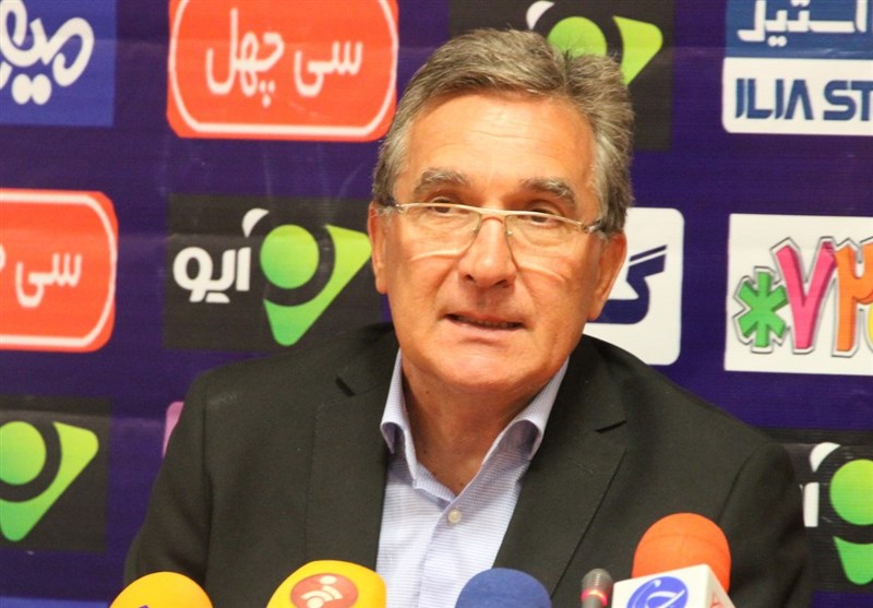 برانکو: اولویت ما در دفاع راست فعلاً ماهینی است/ تا به اوج می‌رسیم لیگ تعطیل می‌شود