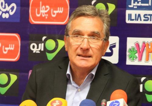 برانکو: اولویت ما در دفاع راست فعلاً ماهینی است/ تا به اوج می‌رسیم لیگ تعطیل می‌شود