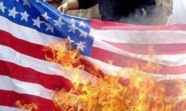از تجاوز به دختران ژاپنی تا سلاح‌هایی که به دست شاه نرسید+ عکس