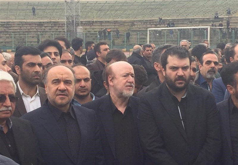  بی‌نظمی در مراسم وداع با مرد پرافتخار آبی‌ها/ وزیر ورزش هم آمد + تصاویر 