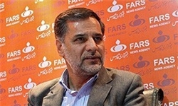 دولت از سیاست چماق و هویج در حوزه رسانه استفاده نکند/ادعای استقبال از نقد را باور کنیم یا شکایتش از رسانه‌ها را