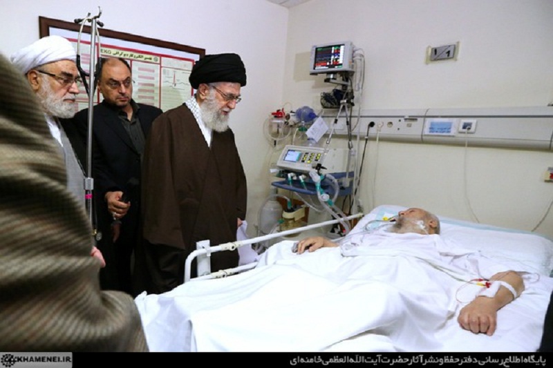 رهبر معظم انقلاب از آیتالله موسویاردبیلی عیادت کردند