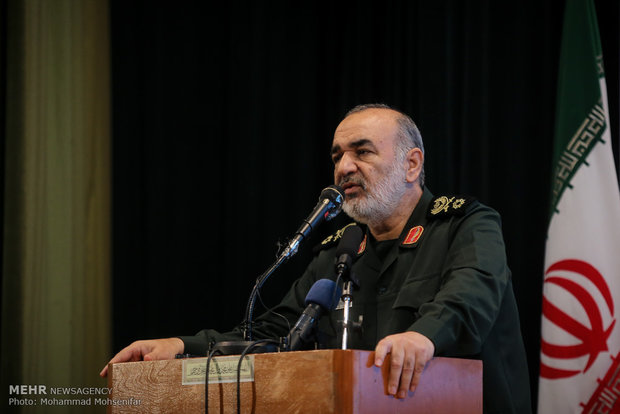 نفوذ دشمن به بسیج هرگز ممکن نیست
