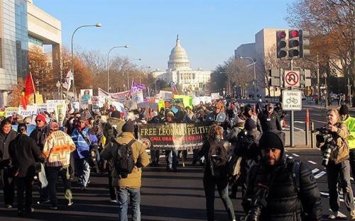 تصاویر/ تظاهرات بومیان در مقابل کنگره آمریکا 