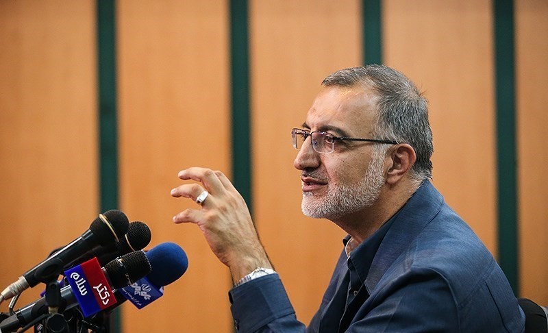 کارگر ایرانی با شکم گرسنه میخوابد/دهها بابک زنجانی در این دولت وجود دارد