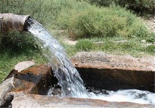 وجود ۲۴۰۰۰۰ هزار حلقه چاه آب غیرمجاز در کشور