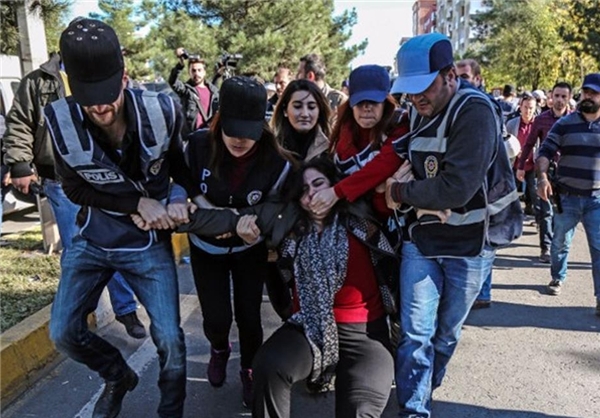 ادامه بازداشت‌ نمایندگان مجلس ترکیه/ دستگیری ها به معاون پارلمان رسید/اردوغان: اهمیت نمی دهم به من دیکتاتور بگویند