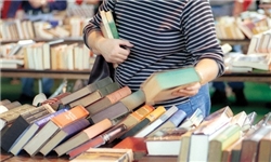 پرفروش‌شدن کتاب ۴۰۰میلیونی در تهران!/ ادبیات وارداتی پنجه‌درپنجه ادبیات ایرانی