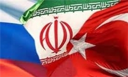 لوموند: مسیر حل بحران سوریه از ایران، روسیه و ترکیه می‌گذرد