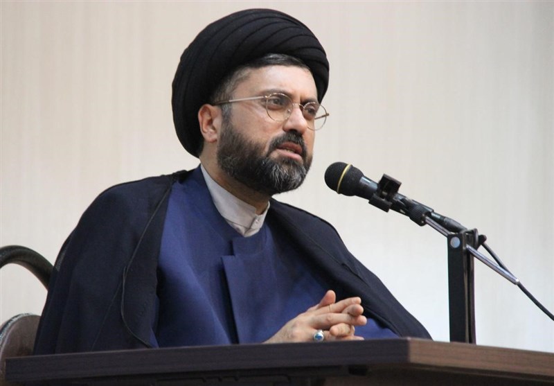 ستون اصلی خیمه انقلاب «ولایت فقیه» است