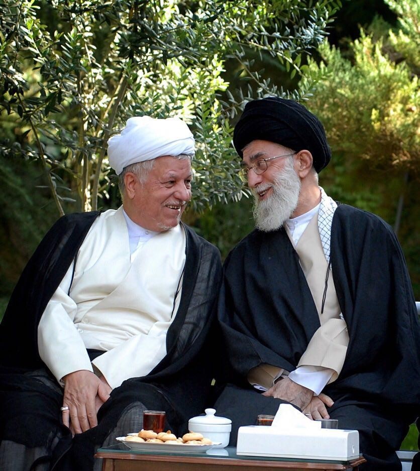  یک تصویر دیدنی و جمله‌ای خاص درباره هاشمی در کانال تلگرامی رهبری 