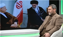 کسانی که هیچ اشتراکی با آیت‌الله هاشمی ندارند نمی‌توانند عَلَم حمایت ایشان را بلند کنند/ آقای هاشمی را باید در دستگاه انقلاب اسلامی ارزیابی کنیم