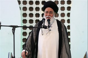 شخص دوم این انقلاب در نگاه امام، مقام معظم رهبری بود/ هیچ چهره‌ای نمی‌تواند خودش را در مقابل مقام معظم رهبری هم‌وزن بداند
