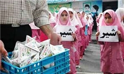 توزیع شیر در مدارس بی‌رمق است/ «شیر» به تمام مدارس نیامد