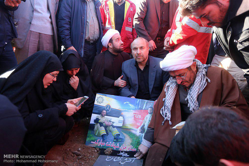 گزارش تصویری: خاکسپاری شهدای آتش‌نشان در بهشت زهرا 