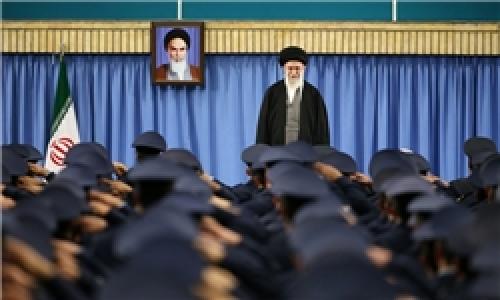 آسوشیتدپرس: رهبر ایران رئیس‌جمهور آمریکا را به سخره گرفت/نیویورک تایمز: آیت‌الله خامنه‌ای با طعنه از ترامپ تشکر کرد