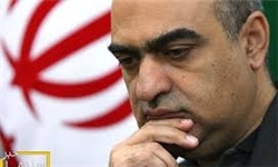 سینمای ایران را سه دسته برده‌اند: ابتذال‌گرایان، مجیزگویان و وابستگان آن سوی آب!