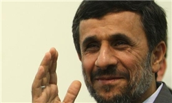 احمدی نژاد به قاهره رفت/از دیدار با مرسی تا بازدید از اهرام ثلاثه