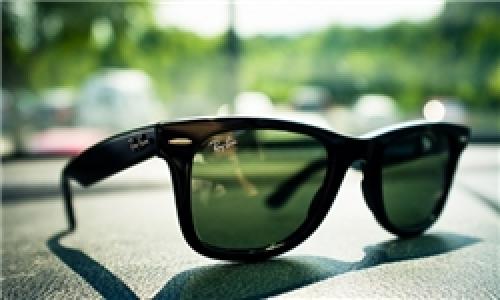 اهدای «عینک آفتابی» به عباس عراقچی و واکنش عراقچی