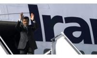 Iranian President Arrives in Egypt, Welcomed by Mursi