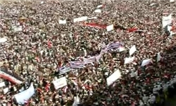 تظاهرات گسترده یمنی ها در دومین سالگرد آغاز تجاوز عربستان/ صماد: عربستان از پشت به اعراب خنجر زد