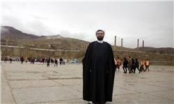 طلبههای مسلط به تاریخ باستان در تختجمشید/ وقتی یک روحانی ۲ باستانشناس را نجات داد!