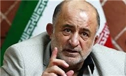 تعدادی از وزرا توسط پیمانکاران اجناسی که در داخل کشور تولید می‌شود را وارد کرده‌اند