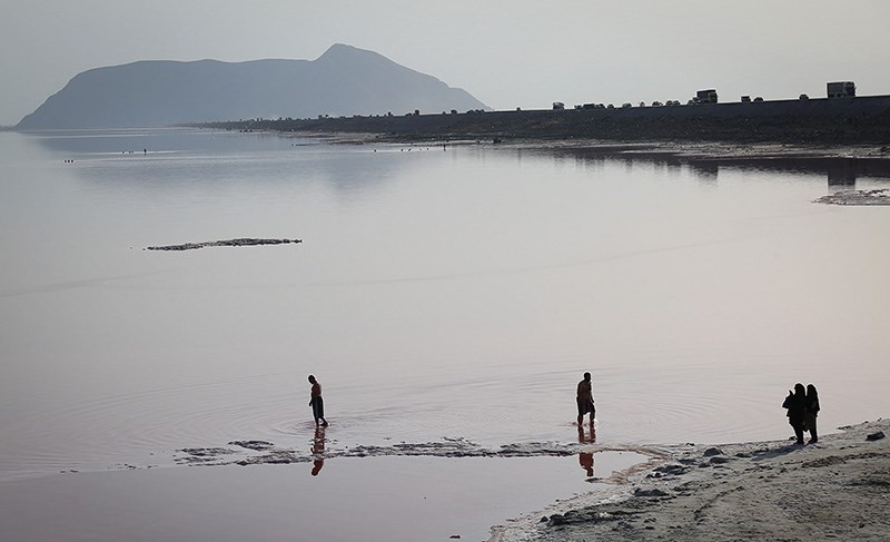 دریاچه ارومیه در حال حاضر به تثبیت رسیده/ عمق ۶۰ درصد دریاچه کمتر از ۶۰ سانت