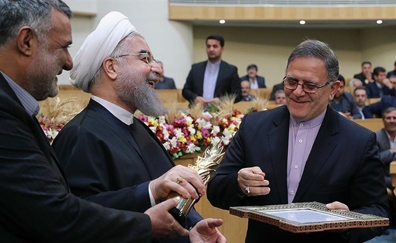 گزارش غیرمحرمانه بانک مرکزی/«دولت روحانی» تنها در یک فقره ۱۱۰ هزار میلیارد تومان بدهی برجا گذاشت