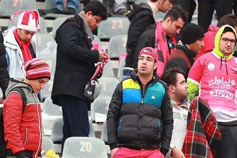 تصاویر/ حضور هواداران پرسپولیس در ورزشگاه 