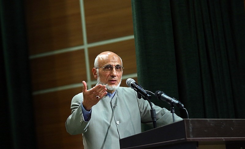 سیاست مهار تورم دولت ناکارآمد است/ برخی با دروغ پراکنی مردم را فریب می‌دهند