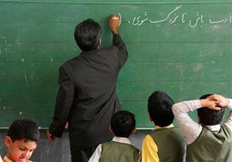  پرداخت مطالبات حق التدریس معلمان به هفته معلم هم نرسید