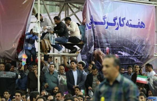 کارفرمای ظالم چه جایگاهی در فرهنگ ایرانی دارد؟/نگاه ارباب و رعیتی دهان کارگر را خُرد میکند،حتی وقتی مجبور است با او عکس یادگاری بگیرد!