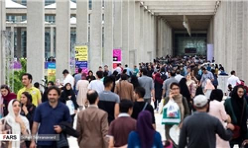 حضور میلیونی مردم ایران در نمایشگاه کتاب برایم باورکردنی نیست