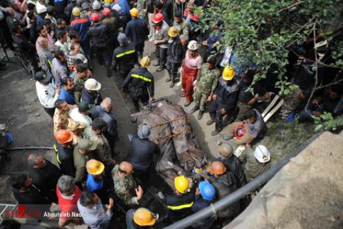 تصاویر/کشف ۱۳ جسد دیگر از تونل معدن آزادشهر 