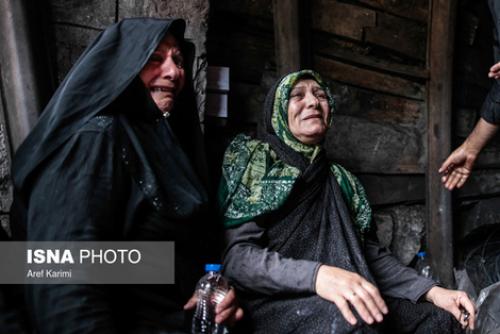 (تصاویر) شیون مادران داغدار در محل ریزش معدن 