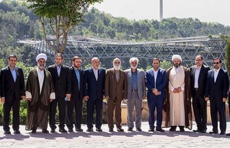 لیست خدمت از جامعیت برخوردار است/ استقبال مردمی از این لیست/ مردم به لیست اصلی خدمت رای دهند 