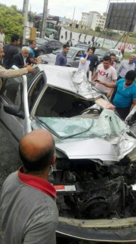سه کشته از واژگونی پژو ۴۰۵ در محمودآباد بر جای ماند+تصویر