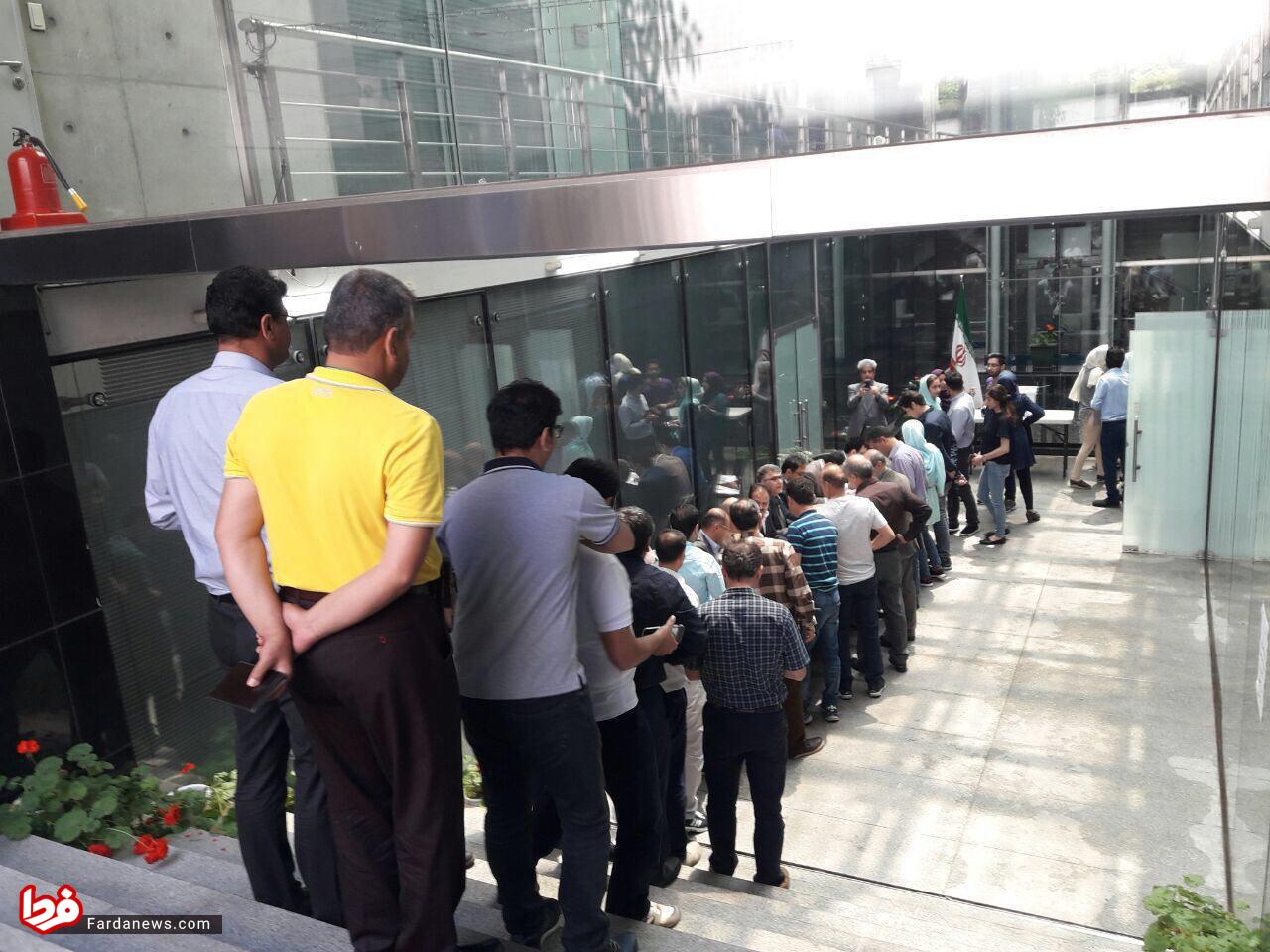 عکس: صف رای دهندگان ایرانی در پایتخت کره جنوبی