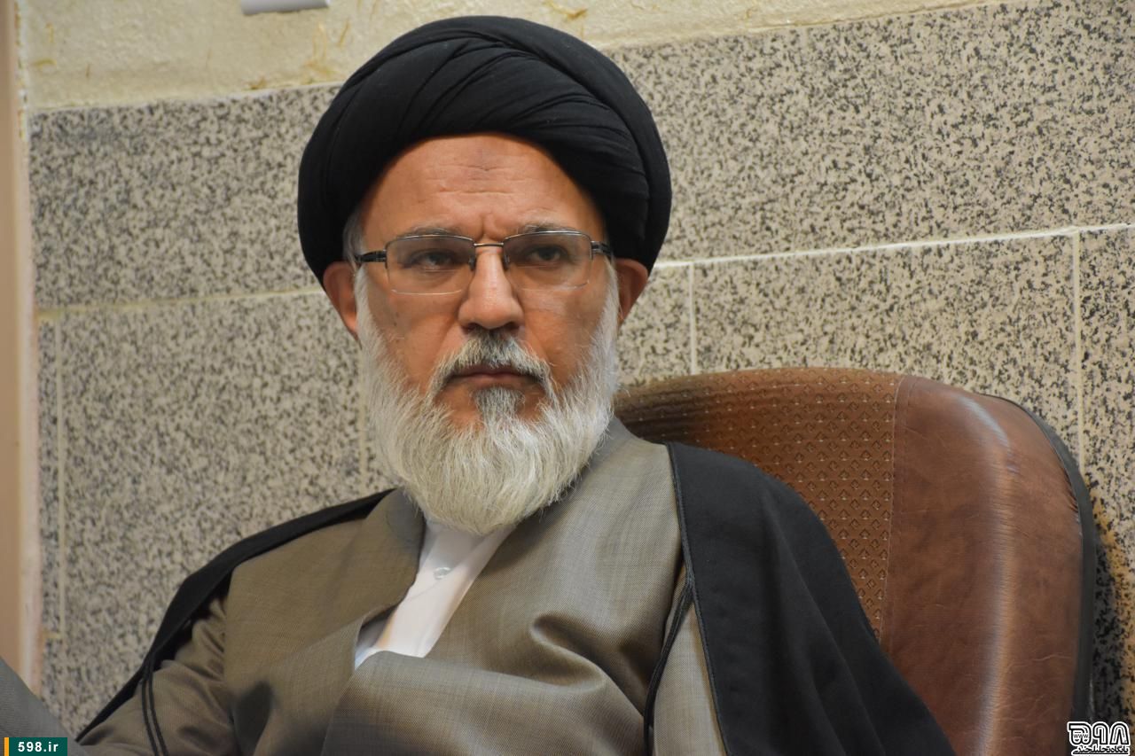 انتخابات را باید درموازنه انقلاب اسلامی و غرب تحلیل کرد/دولت اعتدال اگر تابع جریان غربگرا عمل کند، شکست میخورد/ مدرنیزاسیون غربی در ایران موفق نخواهدبود/ اعتمادعمومی به دولت دوازدهم در مسئله عدالت و ف