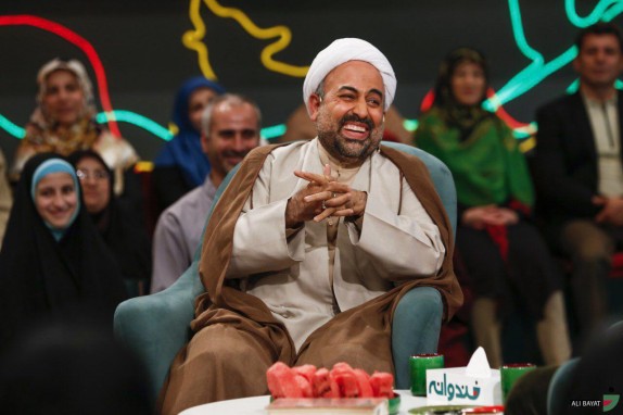 انتقاد روحانی معروف از مسابقه «خنداننده‌ شو» +عکس