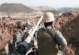 یگان موشکی ارتش یمن مواضع  نظامیان سعودی را موشک باران کرد