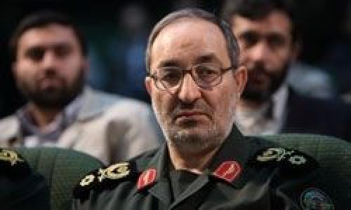 سردار جزایری: ترامپ بلوف می زند