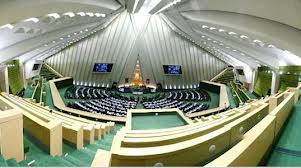 رایزنی های نمایندگان برای تهیه بیانیه در حمایت از علی لاریجانی