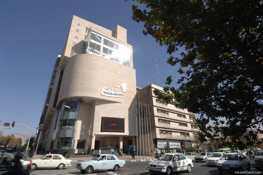 طرح اکران فیلمهای خارجی در سینمای ایران از کجا آمده است؟/ اقتصاد سینمادارها آباد میشود اما تکلیف محتوا چه میشود؟