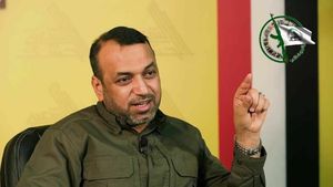 بارزانی دروغ می گوید