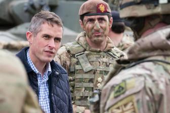 صحبت‌های وزیر دفاع انگلیس درباره نحوه برخورد با اعضای انگلیسی داعش