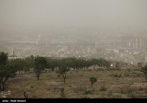 سنگر مبارزه با آلودگی هوای اصفهان در جبهه گرد وغبار