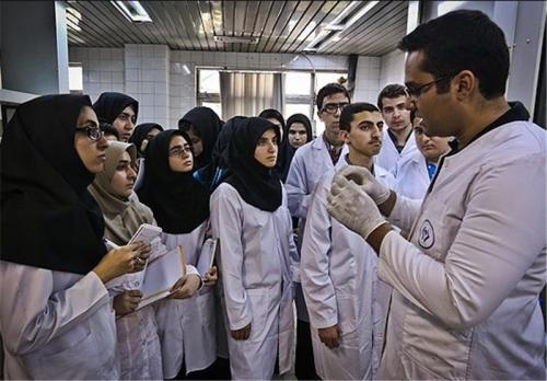 دانش‌آموزان قم ۴ مدال رنگارنگ کسب کردند