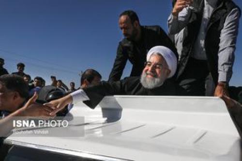 نقد اعتماد به چگونگی بازدید روحانی از مناطق زلزله زده